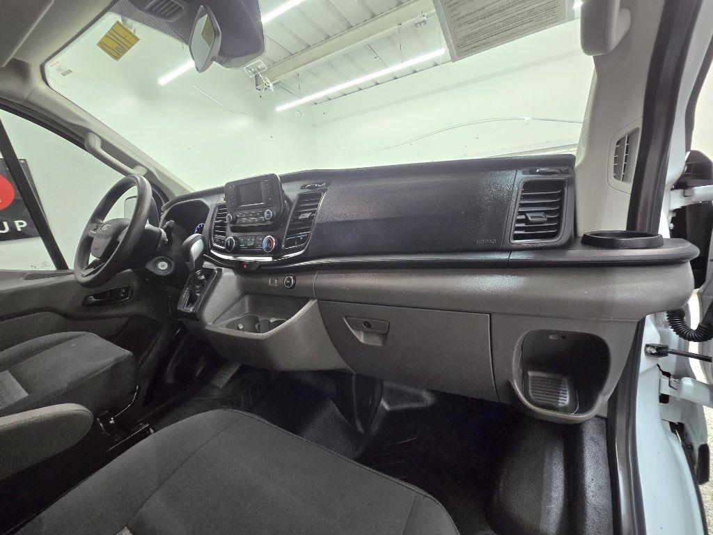 Ford Transit 250 Van Low Roof w/Sliding Pass. 130-in. WB 2021