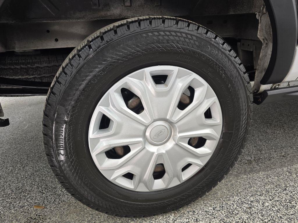 Ford Transit 250 Van Low Roof w/Sliding Pass. 130-in. WB 2021