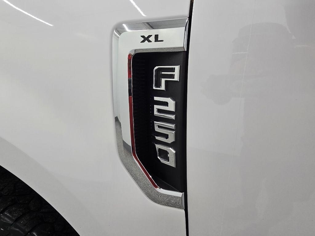 Ford F-250 SD XL Crew Cab 4WD 2022