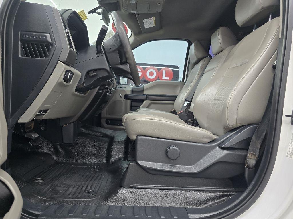 Ford F-250 SD XL Crew Cab 4WD 2022