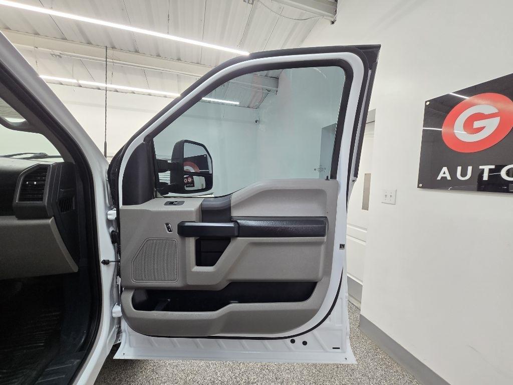 Ford F-250 SD XL Crew Cab 4WD 2022