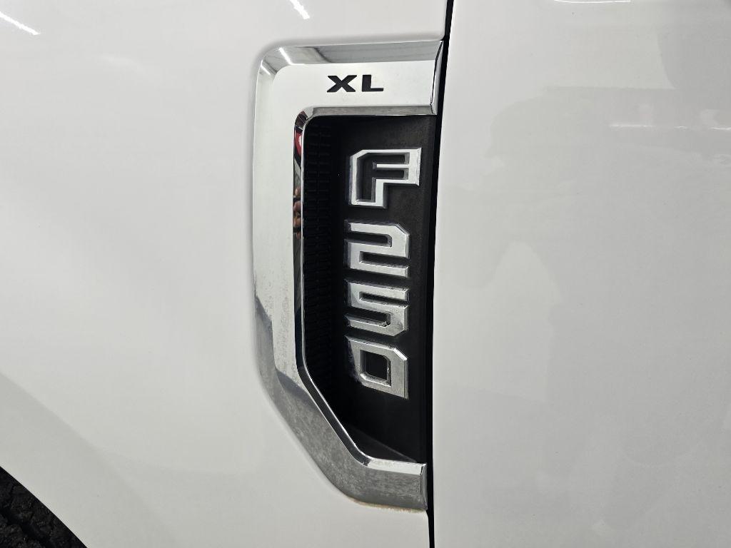 Ford F-250 SD XL Crew Cab Long Bed 2WD 2019