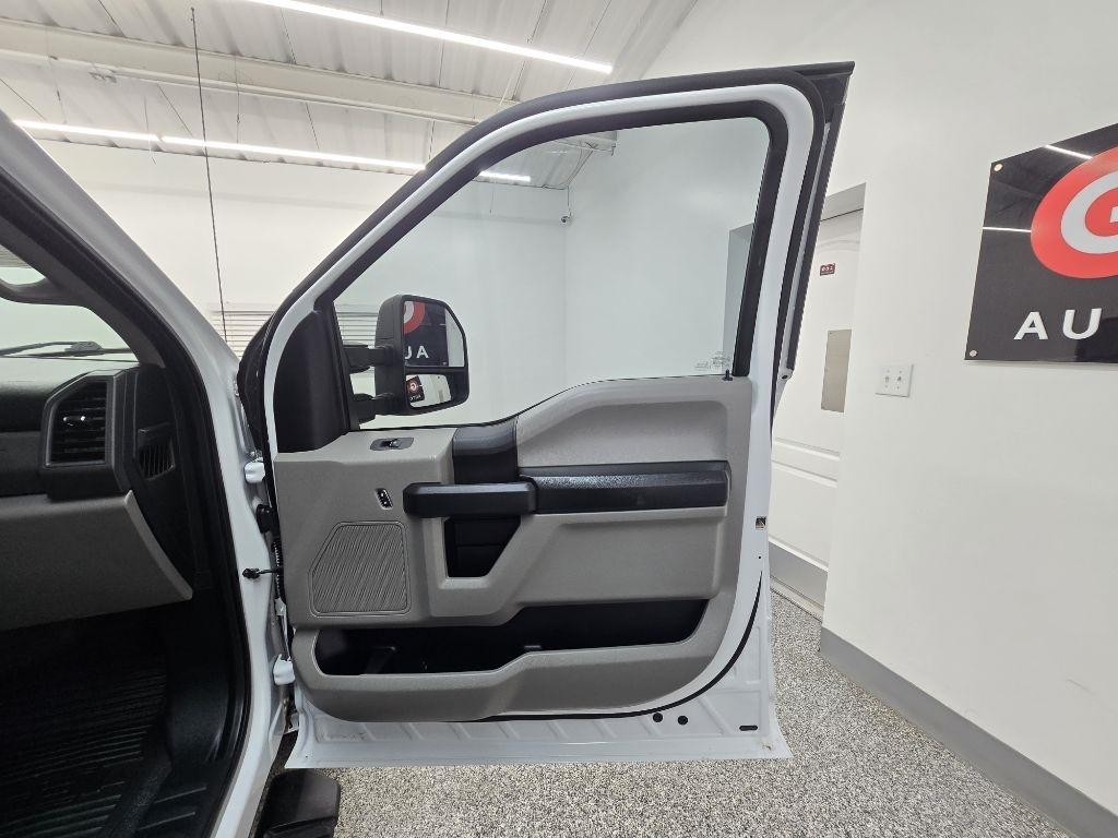 Ford F-250 SD XL Crew Cab Long Bed 2WD 2019