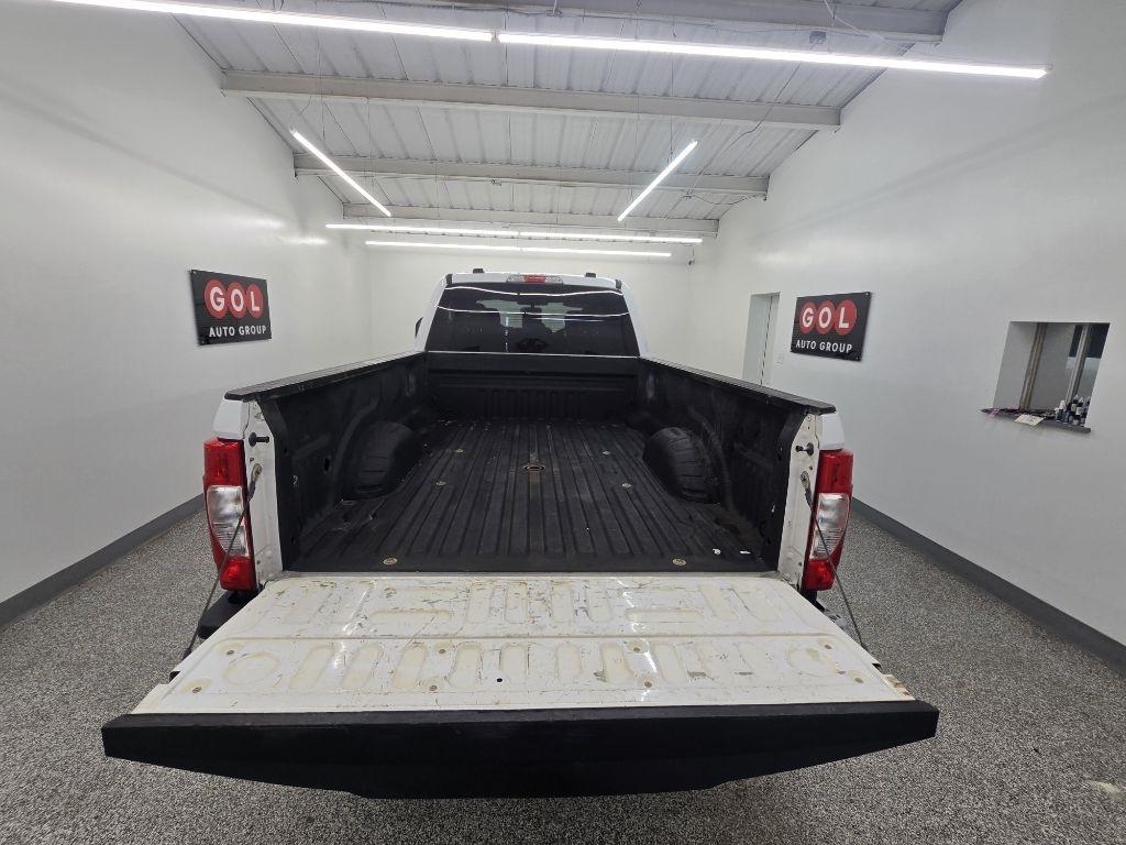 Ford F-250 SD XL Crew Cab 4WD 2022