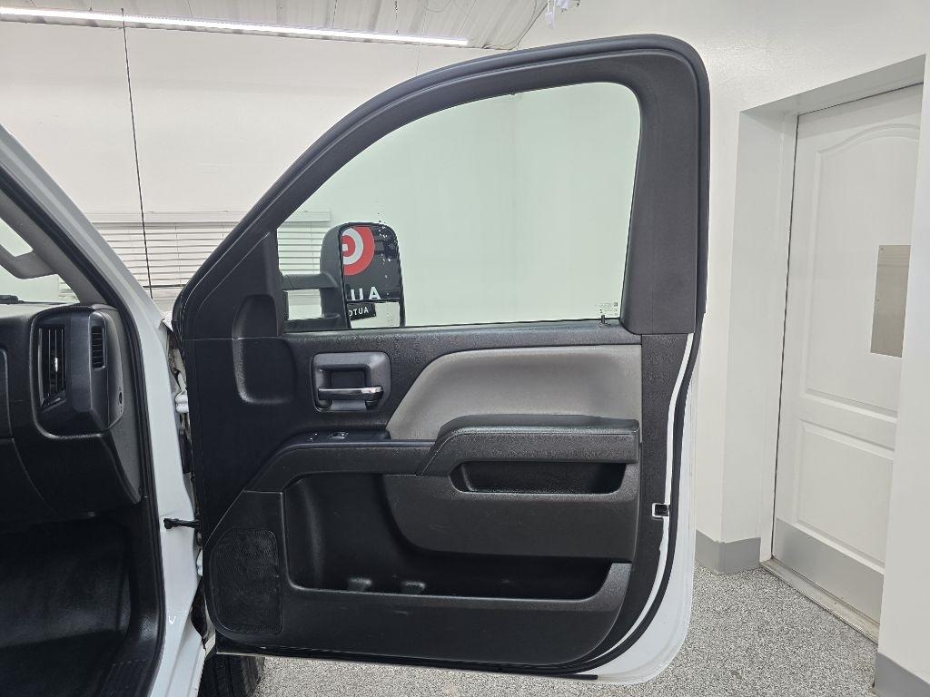 GMC Sierra 2500HD Base Long Box 2WD 2015