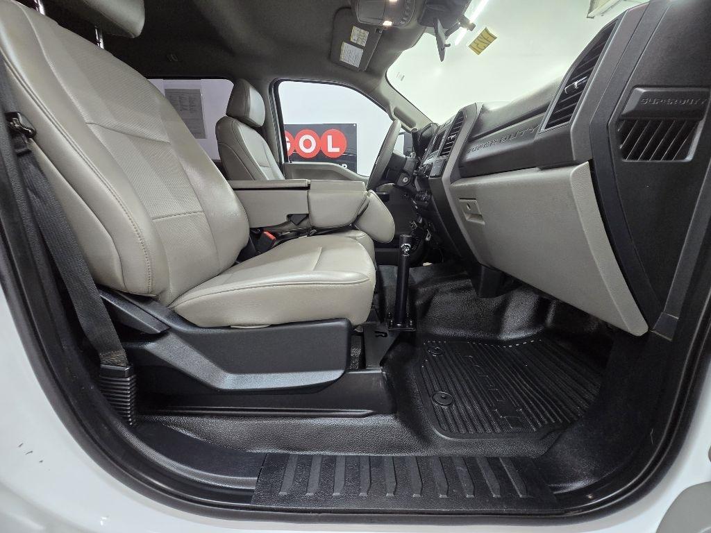 Ford F-250 SD XL Crew Cab 4WD 2020