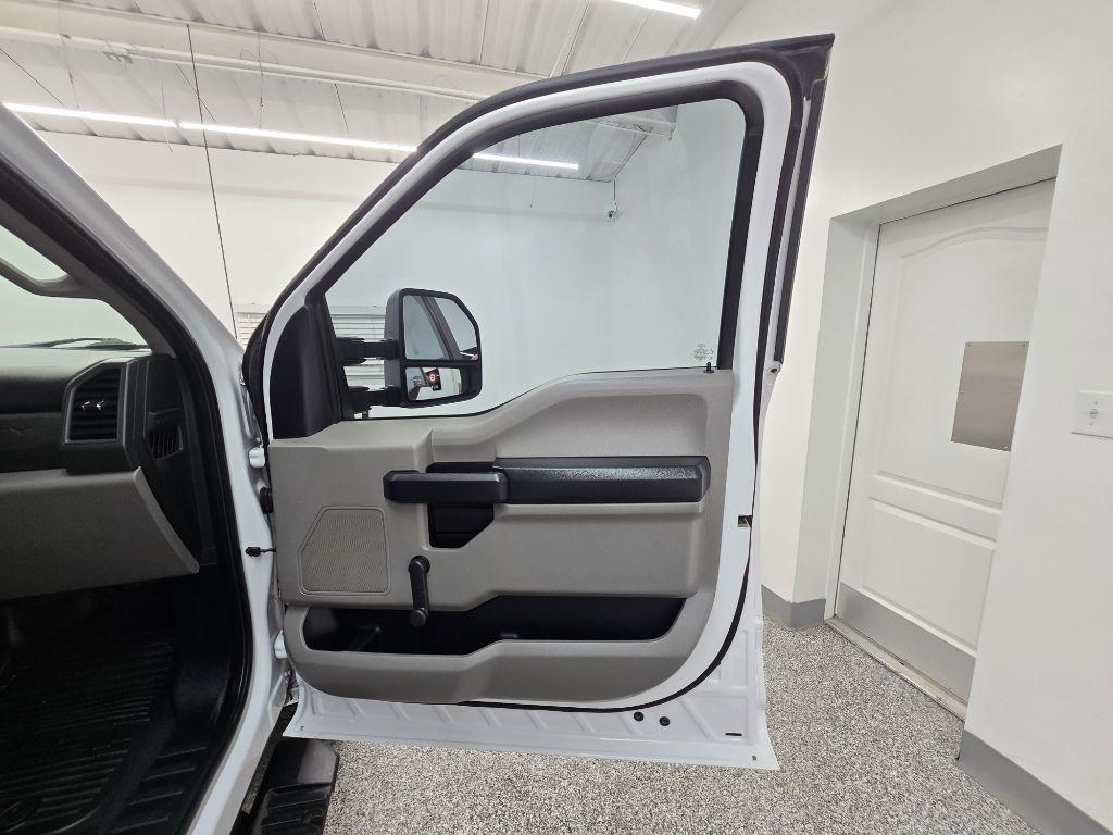 Ford F-250 SD XL Crew Cab 4WD 2020