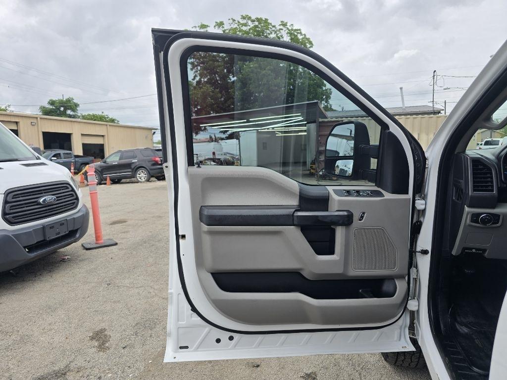 Ford F-250 SD XL Crew Cab 4WD 2019