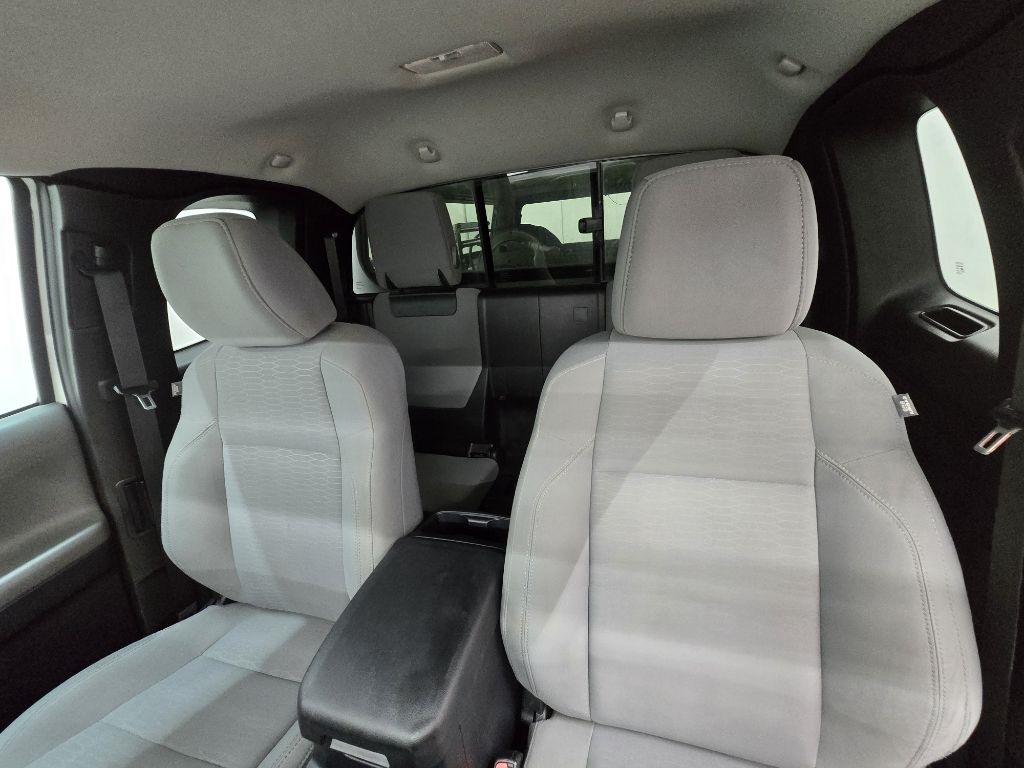 Toyota Tacoma SR5 Access Cab I4 6AT 2WD 2019