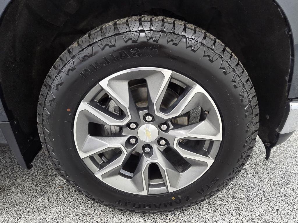 Chevrolet Silverado 1500 LT Crew Cab 4WD 2021