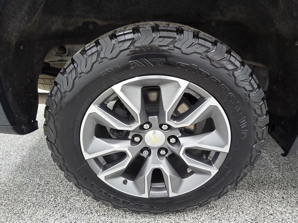 Chevrolet Silverado 1500 LT Crew Cab 4WD 2021