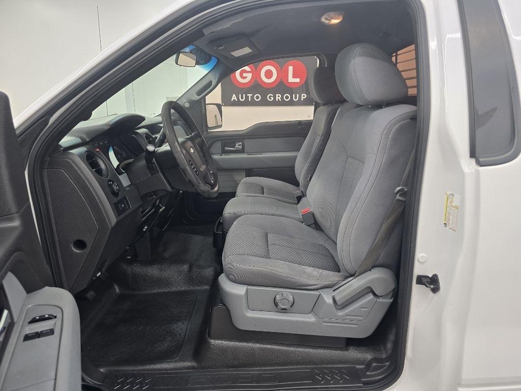 Ford F-150 XL 8-ft. Bed 2WD 2014