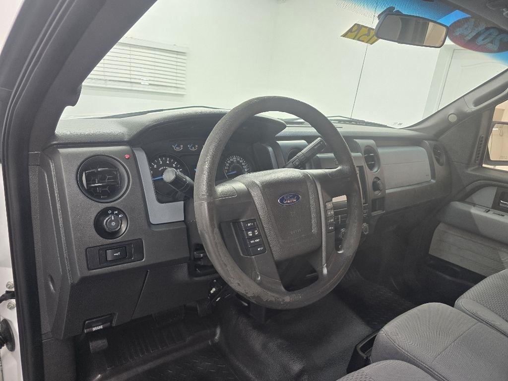 Ford F-150 XL 8-ft. Bed 2WD 2014