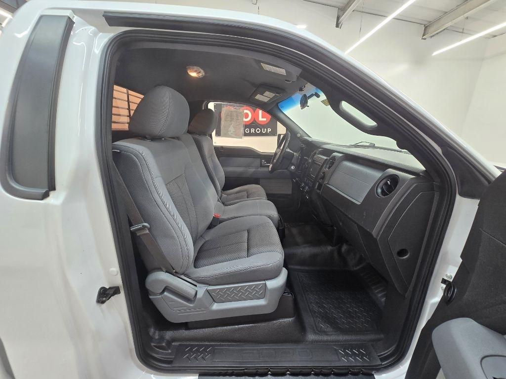 Ford F-150 XL 8-ft. Bed 2WD 2014