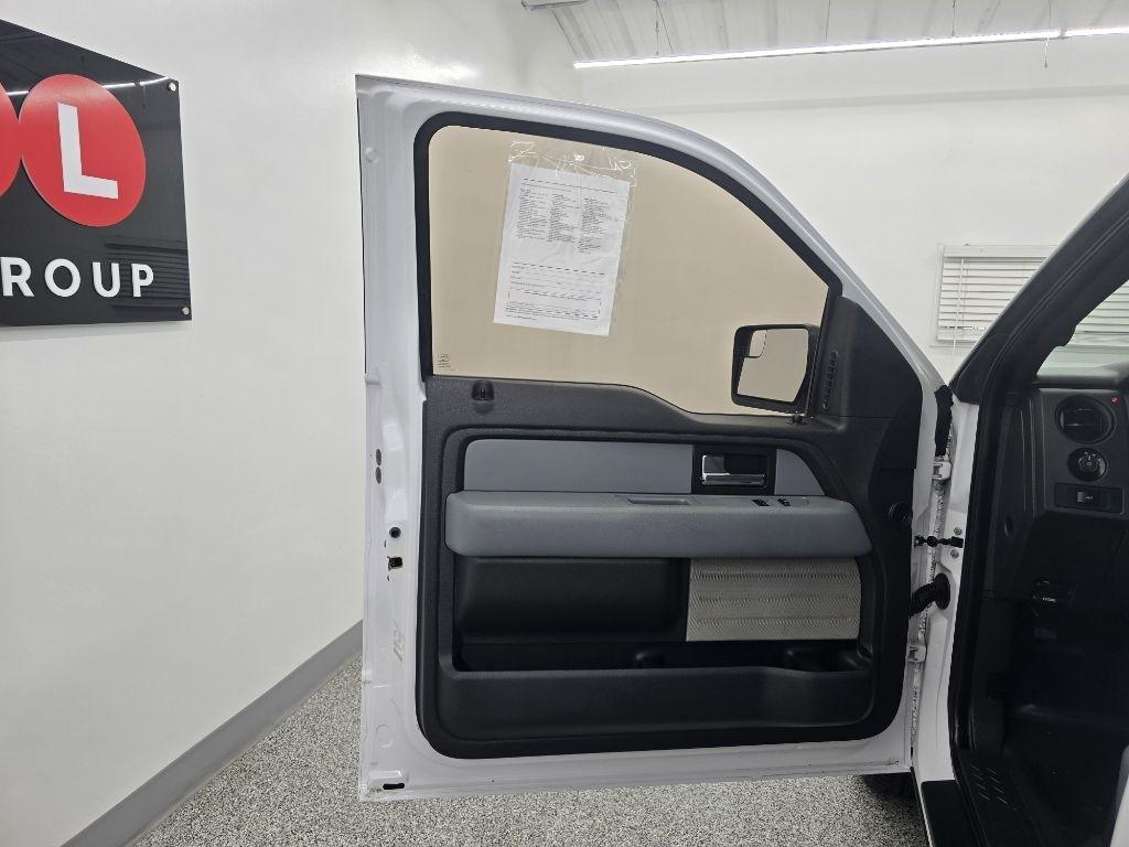 Ford F-150 XL 8-ft. Bed 2WD 2014