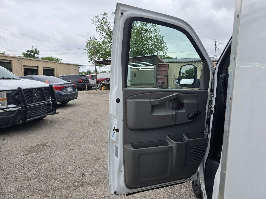 Chevrolet Express G3500 139" 2016