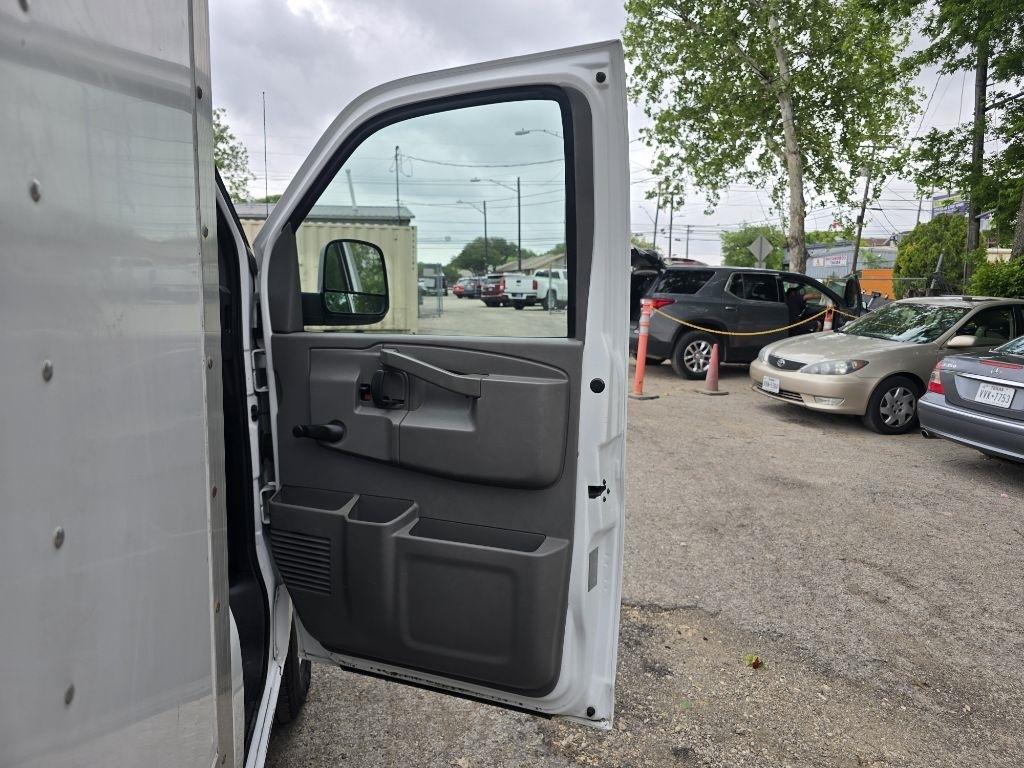 Chevrolet Express G3500 139" 2016