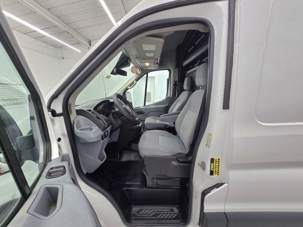 Ford Transit 150 Van Med. Roof w/Sliding Pass. 148-in. WB 2018