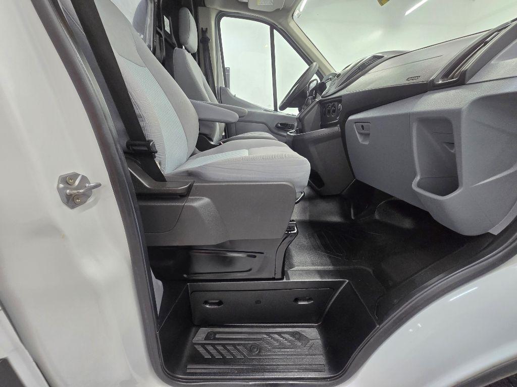 Ford Transit 150 Van Med. Roof w/Sliding Pass. 148-in. WB 2018