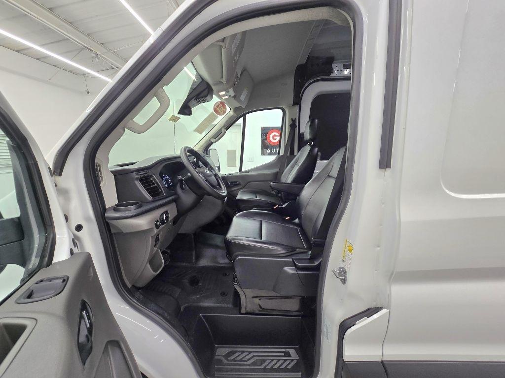 Ford Transit 350 Van Low Roof w/Sliding Pass. 130-in. WB 2023
