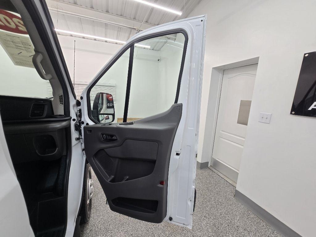 Ford Transit 350 Van Low Roof w/Sliding Pass. 130-in. WB 2023