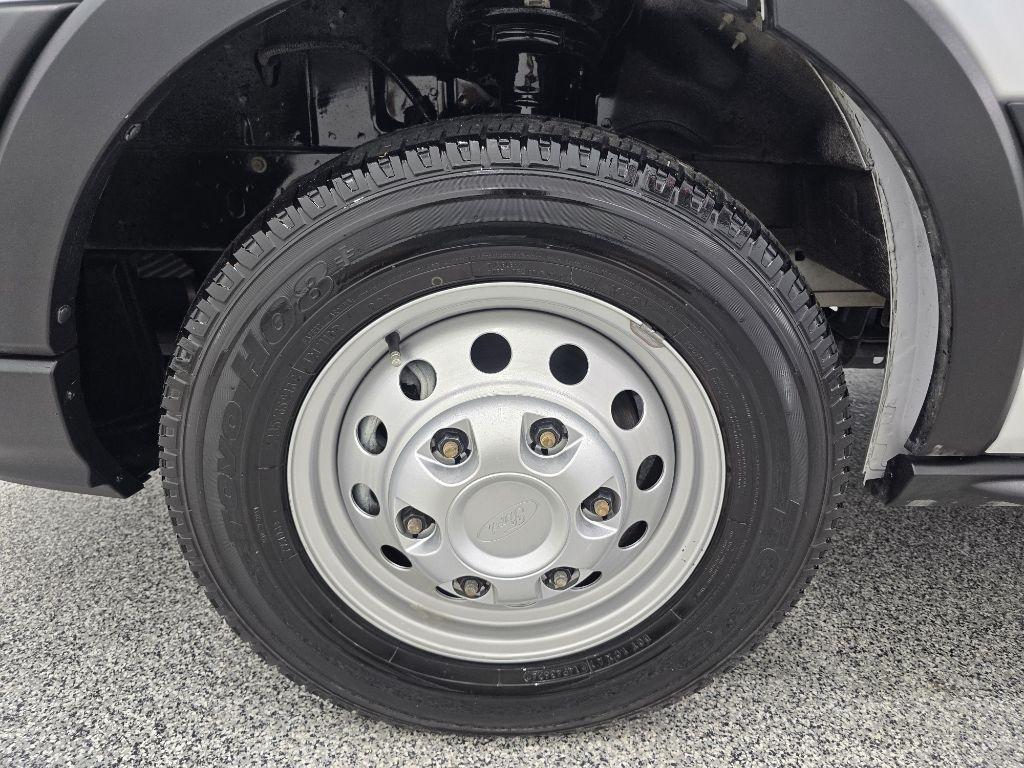 Ford Transit 350 Van Low Roof w/Sliding Pass. 130-in. WB 2023