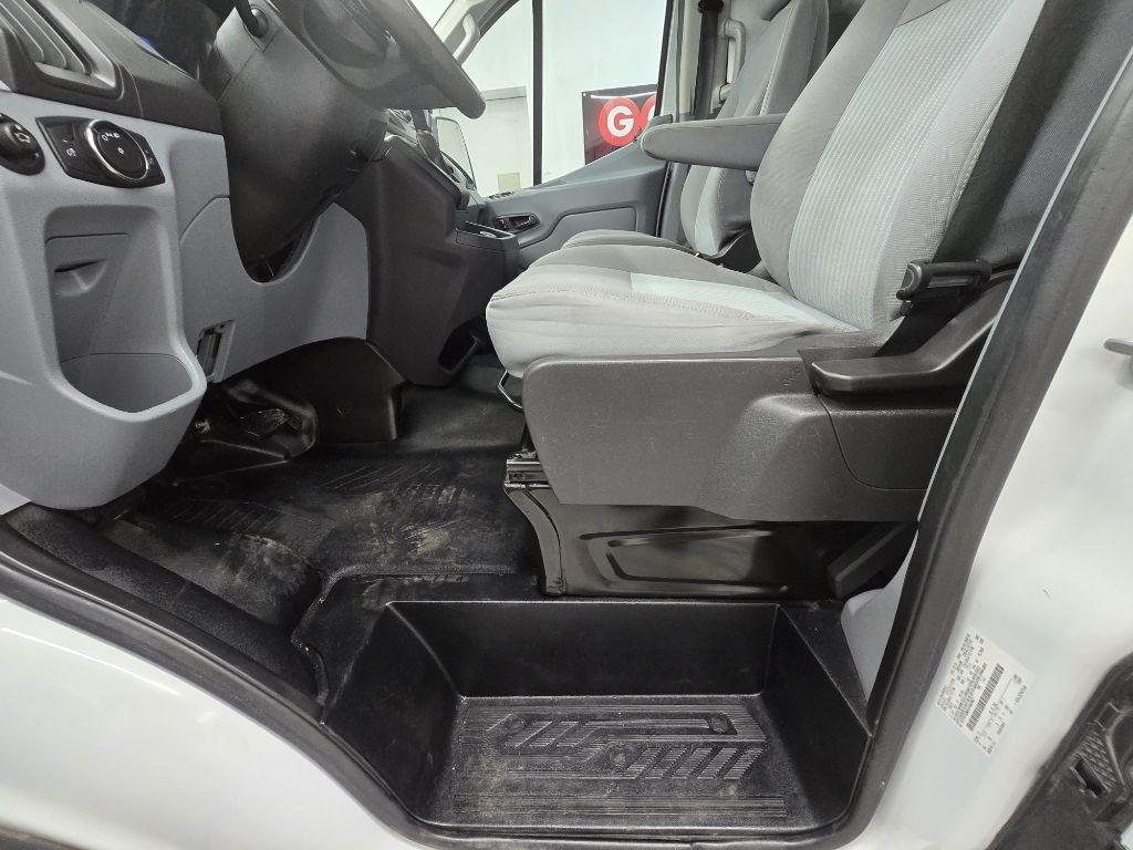 Ford Transit 150 Van Low Roof 60/40 Pass. 130-in. WB 2018