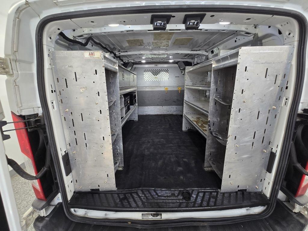 Ford Transit 150 Van Low Roof 60/40 Pass. 130-in. WB 2018