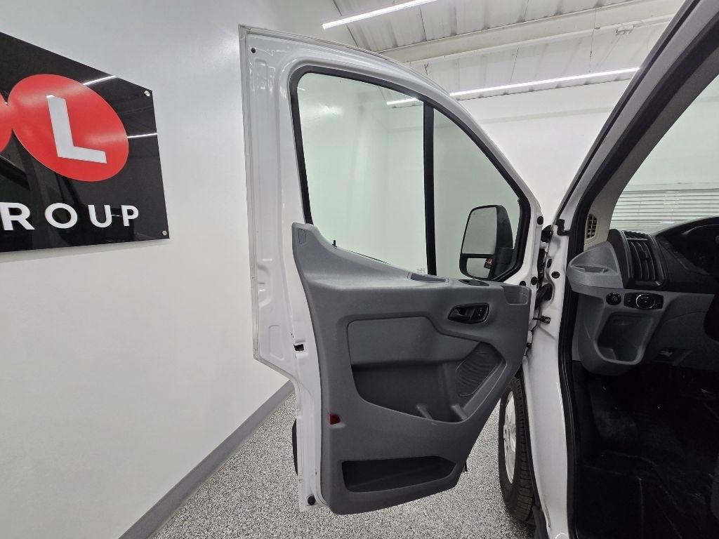 Ford Transit 150 Van Low Roof 60/40 Pass. 130-in. WB 2018