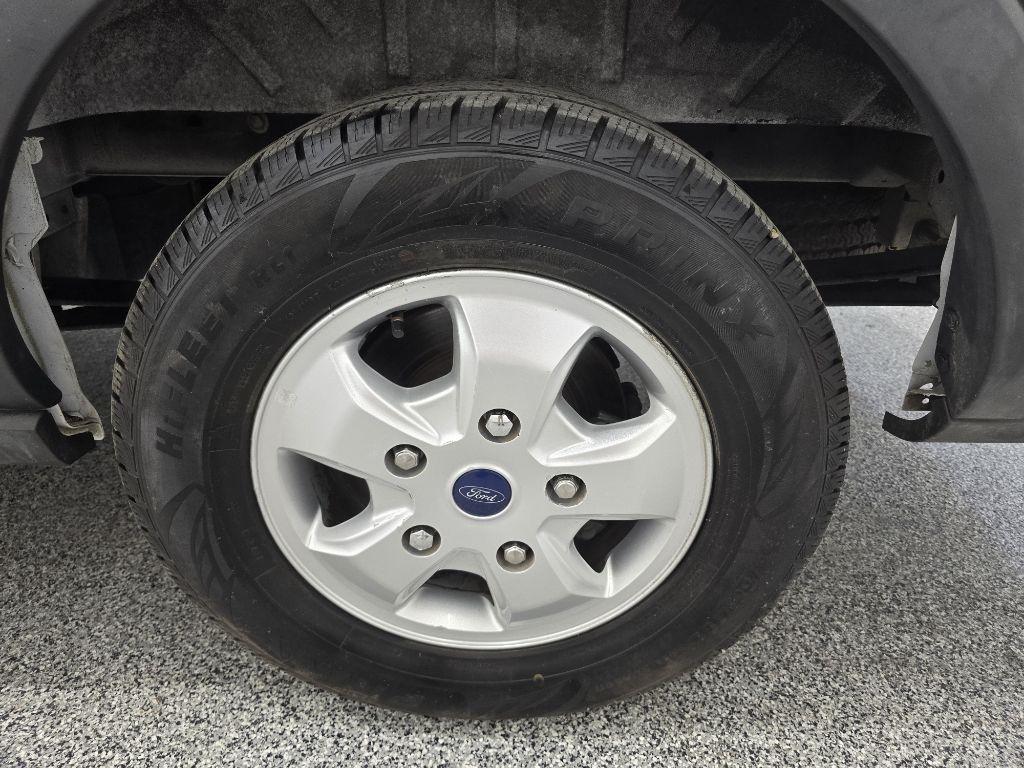 Ford Transit 150 Van Low Roof 60/40 Pass. 130-in. WB 2018