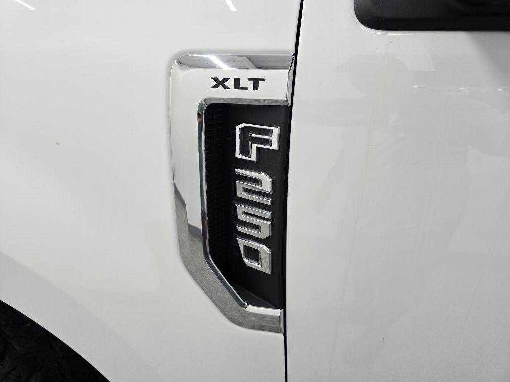 Ford F-250 SD XL Crew Cab 4WD 2022