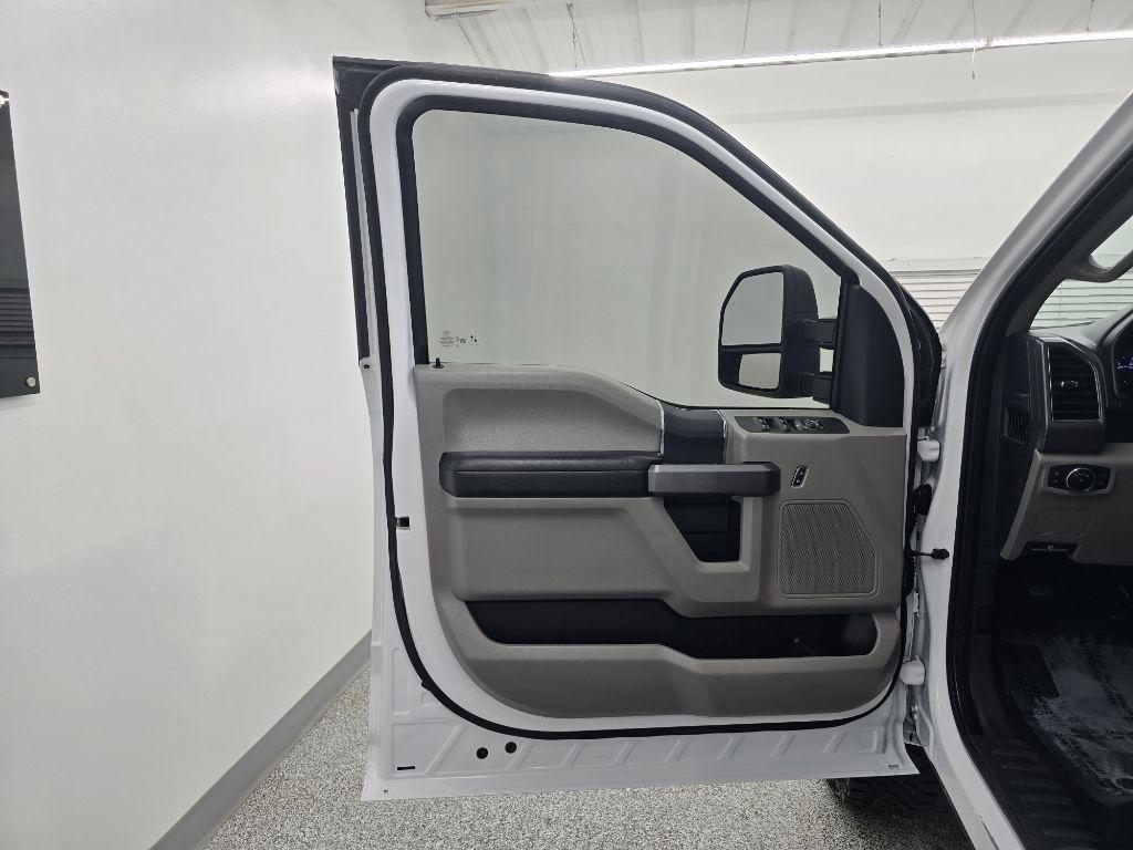 Ford F-250 SD XL Crew Cab 4WD 2022