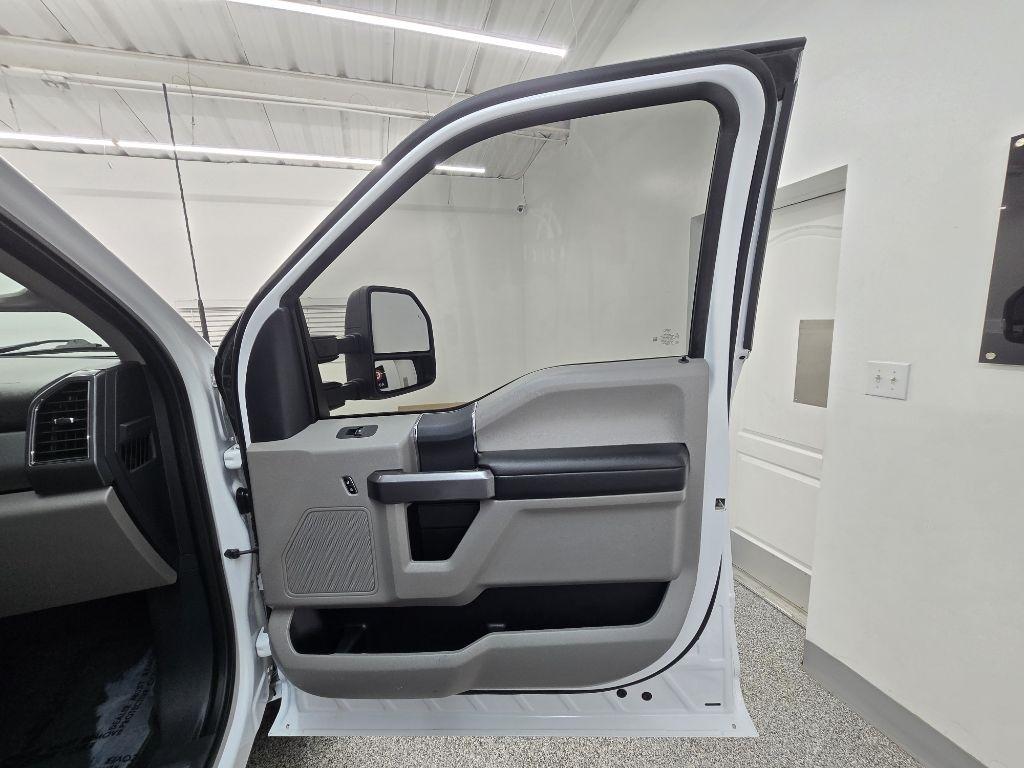 Ford F-250 SD XL Crew Cab 4WD 2022