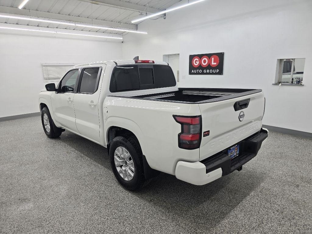 Nissan Frontier SV Crew Cab 2WD 2022