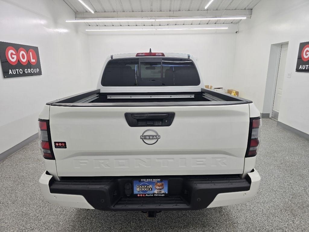Nissan Frontier SV Crew Cab 2WD 2022