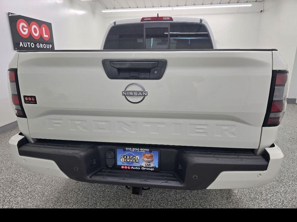 Nissan Frontier SV Crew Cab 2WD 2022