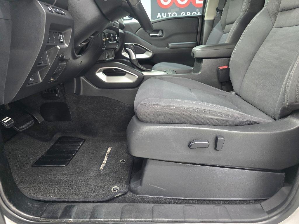 Nissan Frontier SV Crew Cab 2WD 2022