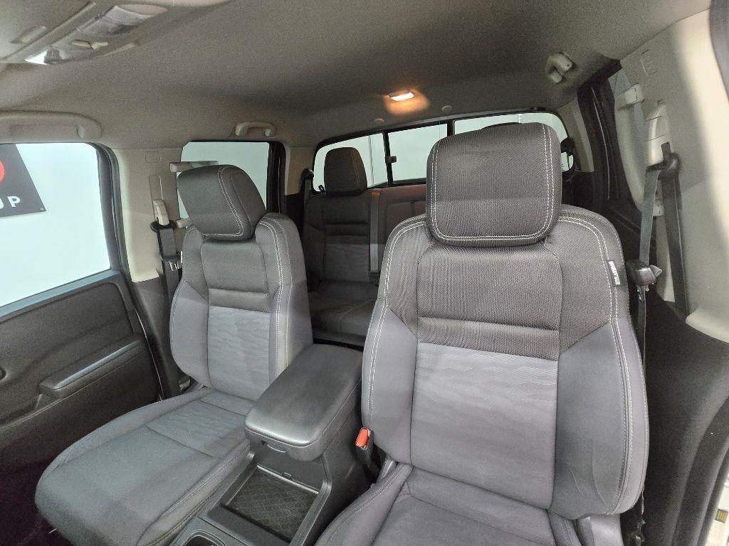 Nissan Frontier SV Crew Cab 2WD 2022