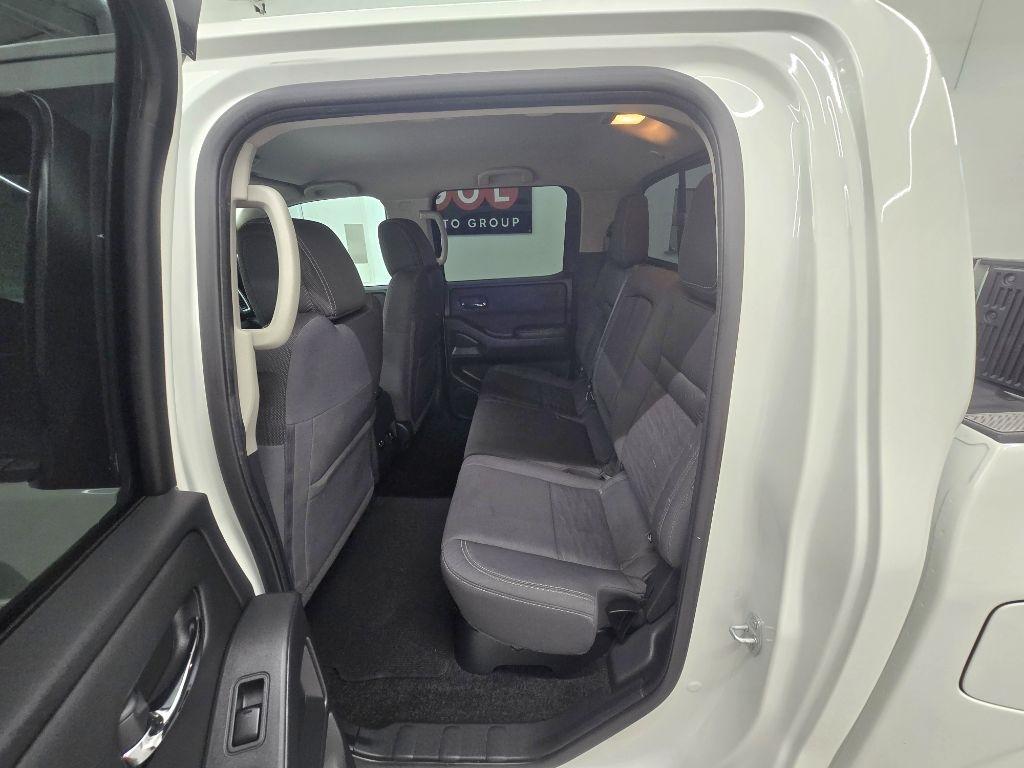 Nissan Frontier SV Crew Cab 2WD 2022