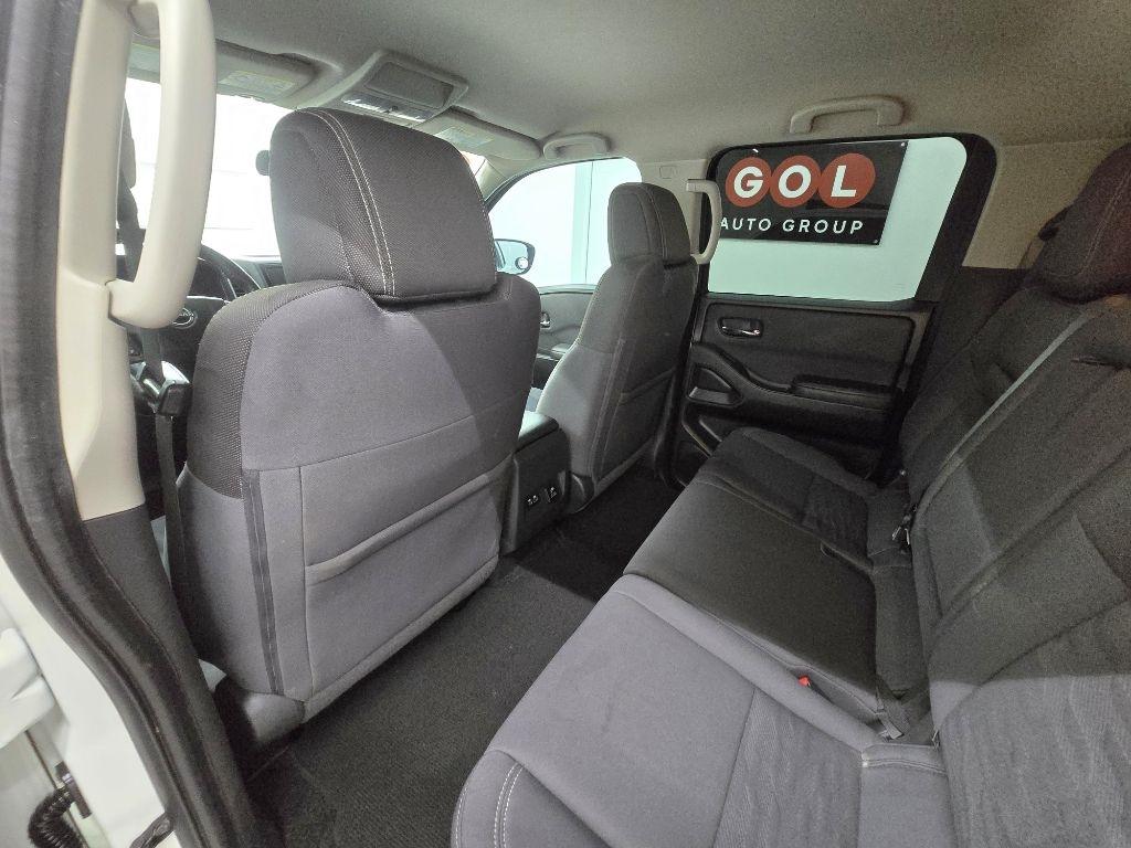 Nissan Frontier SV Crew Cab 2WD 2022