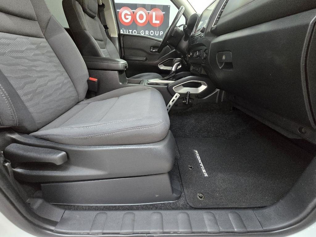Nissan Frontier SV Crew Cab 2WD 2022
