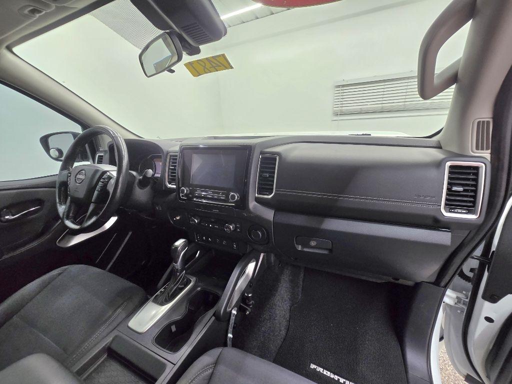 Nissan Frontier SV Crew Cab 2WD 2022