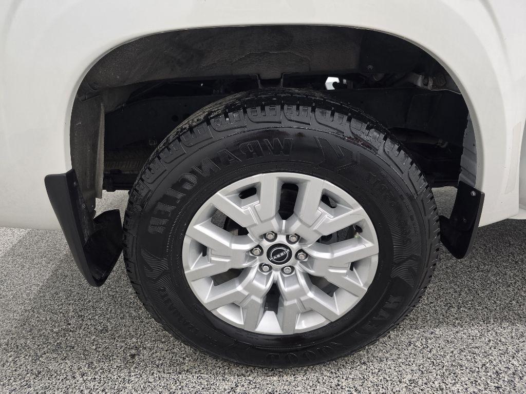 Nissan Frontier SV Crew Cab 2WD 2022