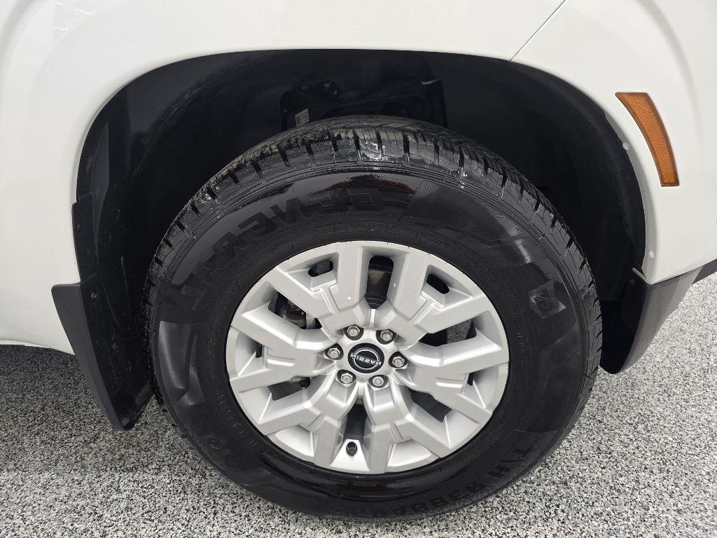 Nissan Frontier SV Crew Cab 2WD 2022