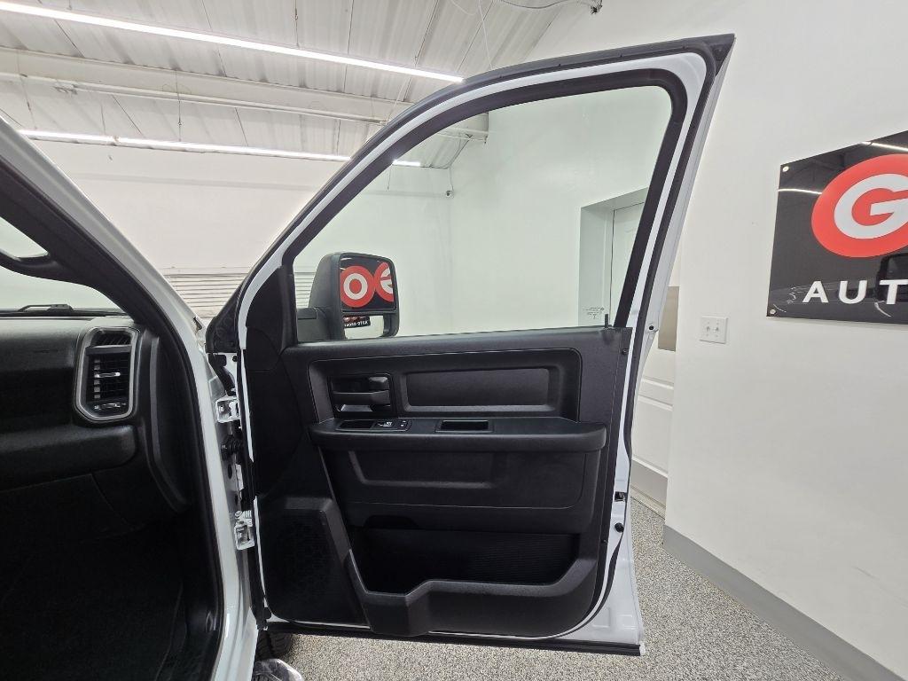 RAM 2500 Tradesman Crew Cab LWB 4WD 2023