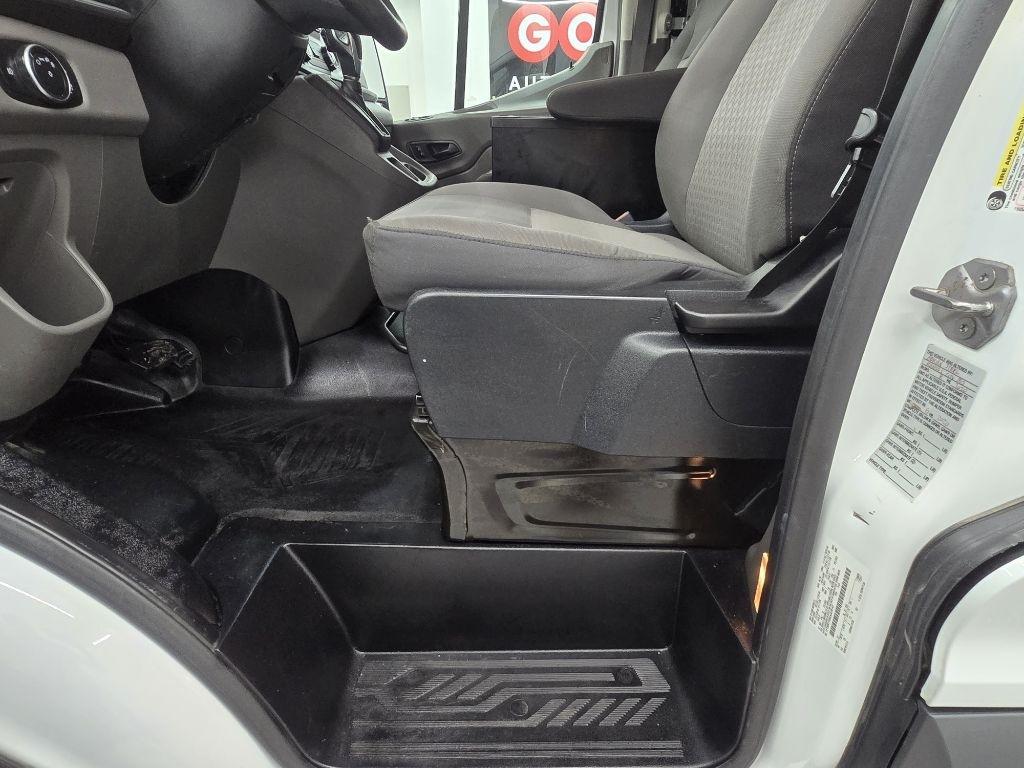 Ford Transit 250 Van Low Roof w/Sliding Pass. 130-in. WB 2020