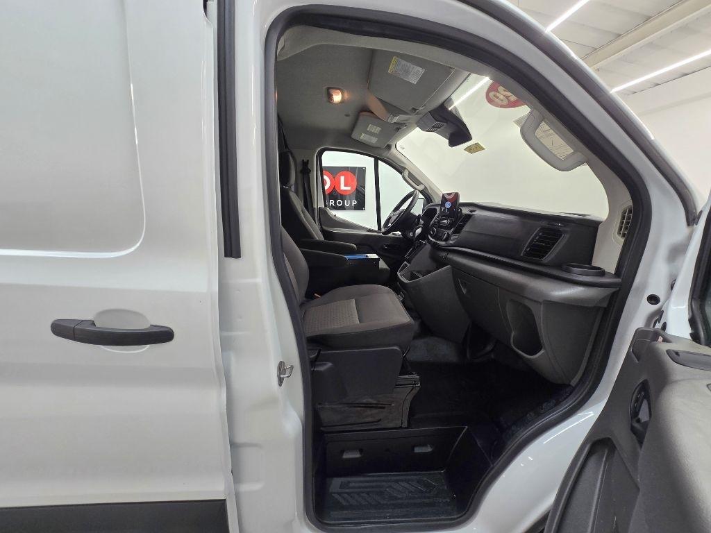 Ford Transit 250 Van Low Roof w/Sliding Pass. 130-in. WB 2020