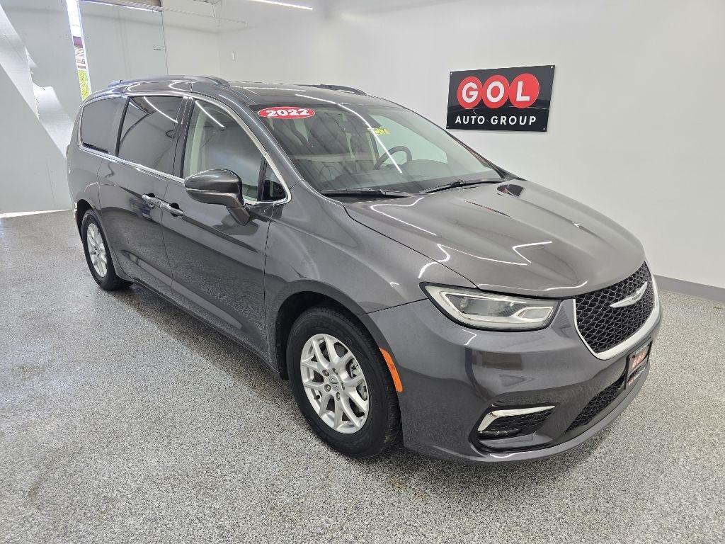 2022 Chrysler Pacifica Touring-L