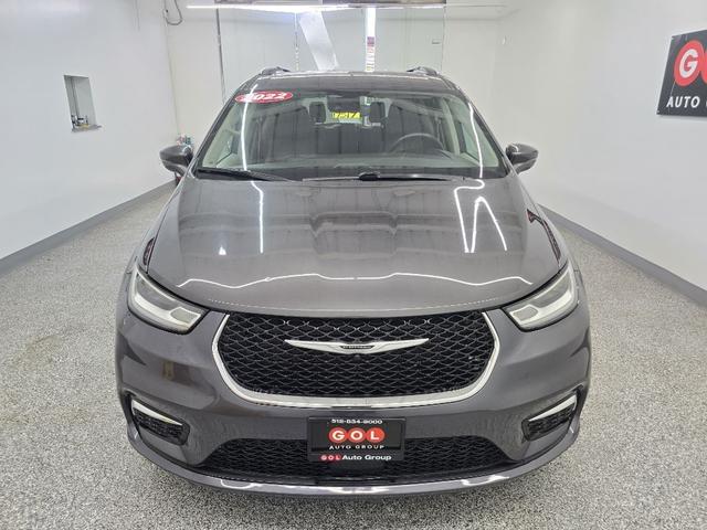 Gray 2022 Chrysler Pacifica Minivan Front-Wheel Drive Automatic