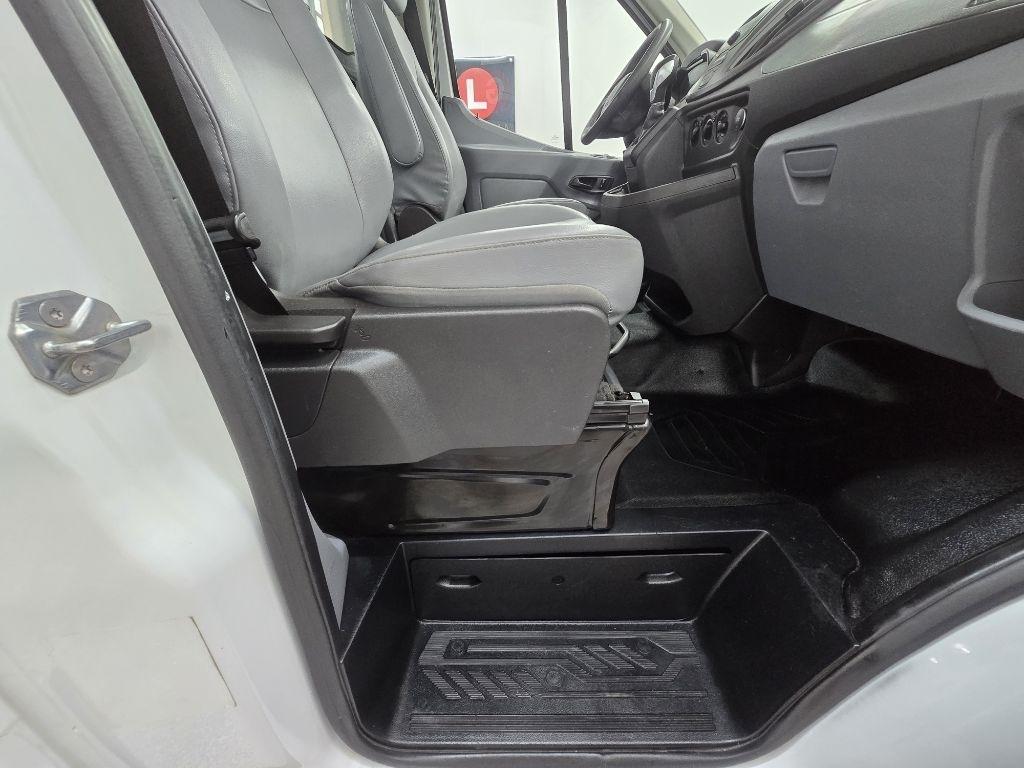 Ford Transit T-250 2017